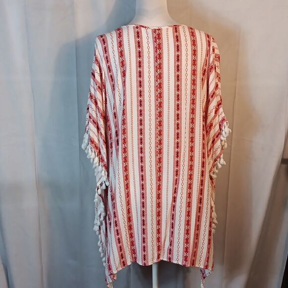Southwestern Red and White Women's Top - Picture 3 of 7